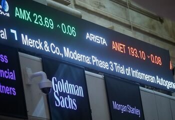 El riesgo país experimenta un cambio de tendencia, disminuyendo un 5% en el día