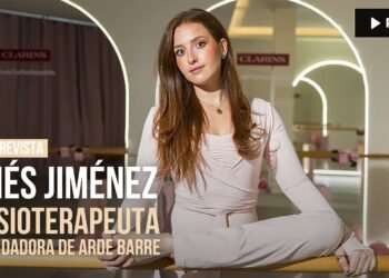 Fisioterapeutas afirman: ‘Para esculpir brazos no se requieren grandes pesos, sino una banda elástica’