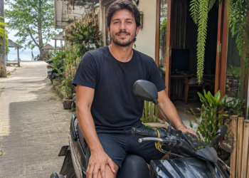 Lucio, argentino en Tailandia: “Vivir en esta casa a dos cuadras de la playa y alquilar una moto nos cuesta 210 dólares al mes”