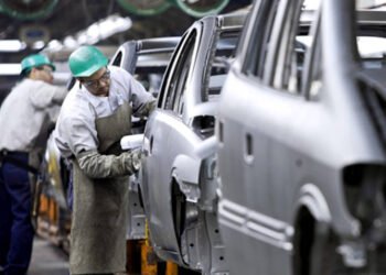 La producción automotriz se desplomó en agosto
