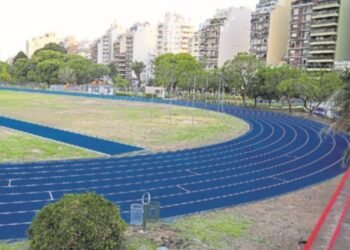 Comienza la transformación de la pista de atletismo en el Parque Chacabuco