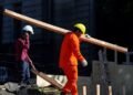 Declive significativo de la industria y la construcción en julio