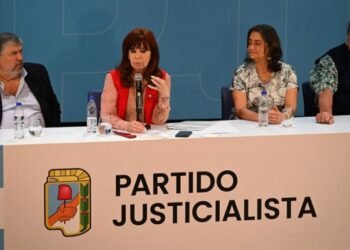Dirigentes políticos firman declaración contra la eliminación del adversario