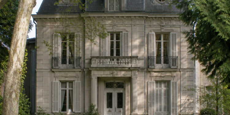 La infancia dorada: el palacete francés que se transforma en un destino turístico