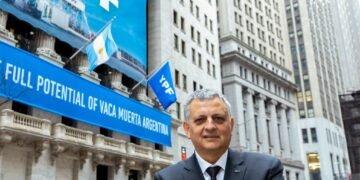 YPF supera el millón de acciones compradas a través de su aplicación en el primer mes