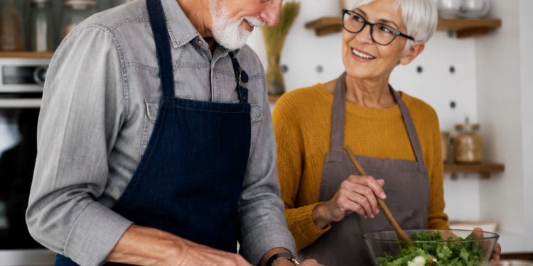 Las personas mayores de 65 años pueden experimentar mejoras en su salud y bienestar, según un estudio reciente