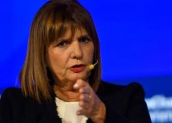 Bullrich exigió rapidez en los cambios para lograr una “economía familiar mucho más amable”