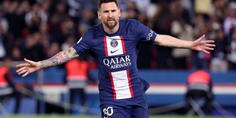 Roban valiosas piezas de Messi en un saqueo a un museo deportivo en París