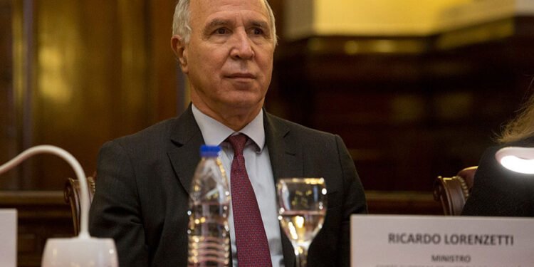 Protestas contra Ricardo Lorenzetti en la Facultad de Derecho de la UBA
